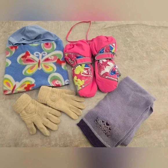 Girls winter set bundle mittens scarf - Picture 1 of 5